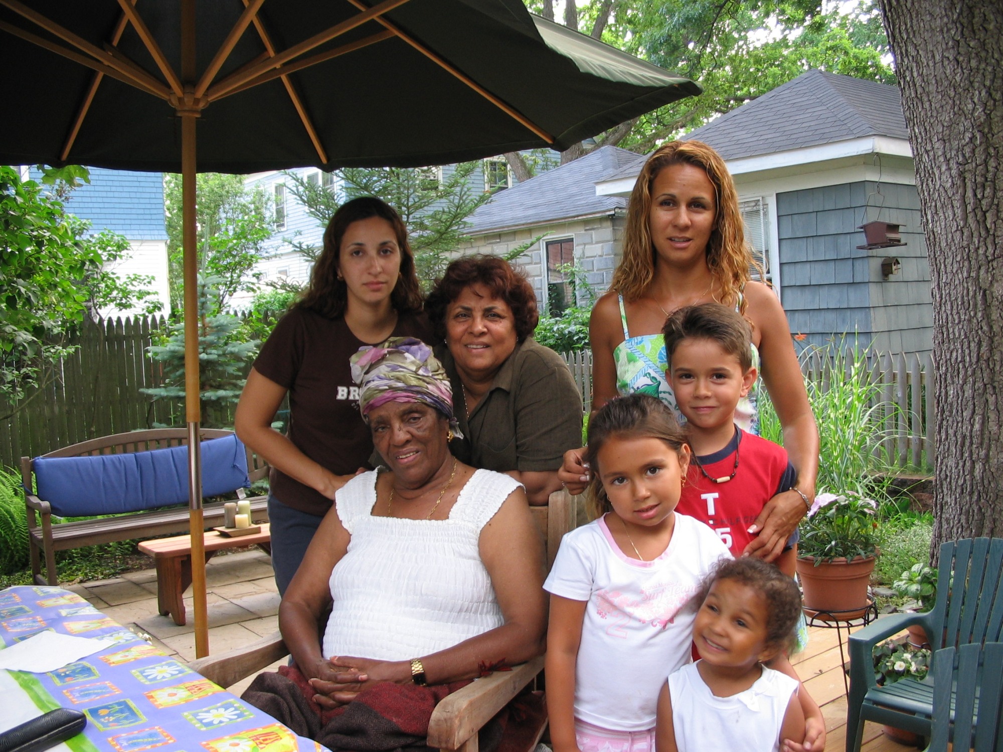 Fruzzetti with her mother, children, and grandchildren.